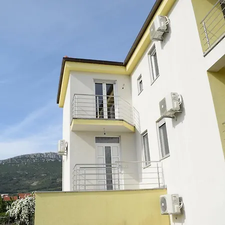 Ornamenta * Kastela