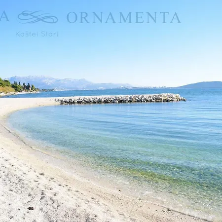Ornamenta Apartment *