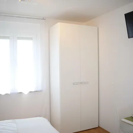 Apartment Ornamenta