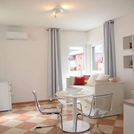 Apartment Ornamenta Kastela