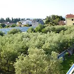 Ornamenta - 5min To - Free Parking Appartement